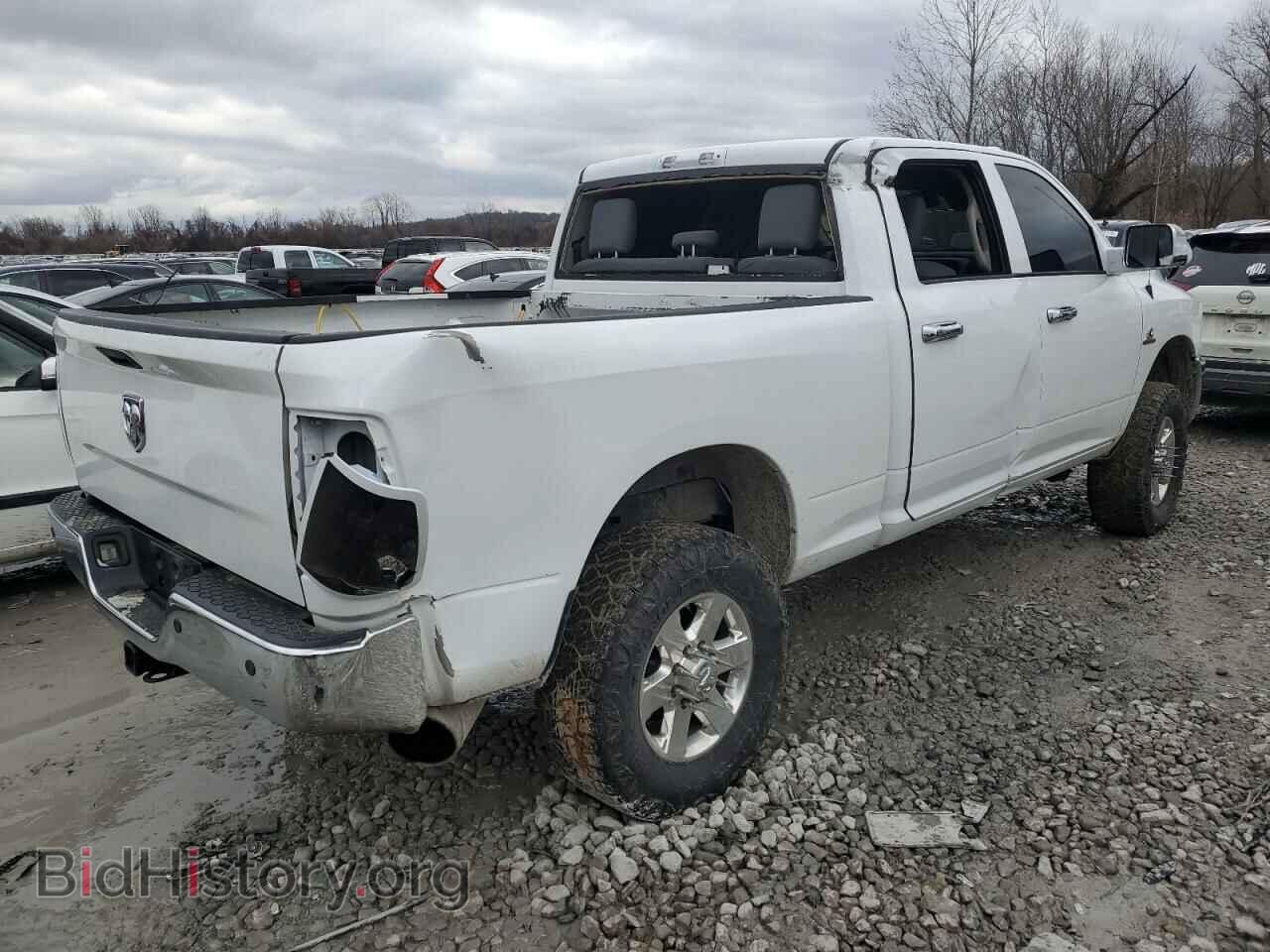 2015 RAM All Models - VIN: 3C6UR5CL2FG611444 - Photo 3