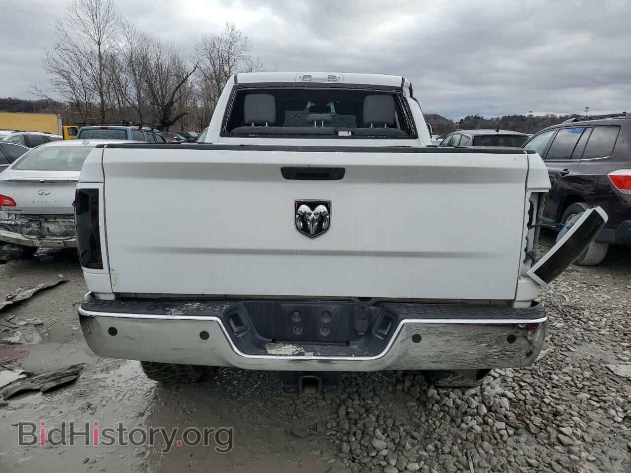 2015 RAM All Models - VIN: 3C6UR5CL2FG611444 - Photo 6