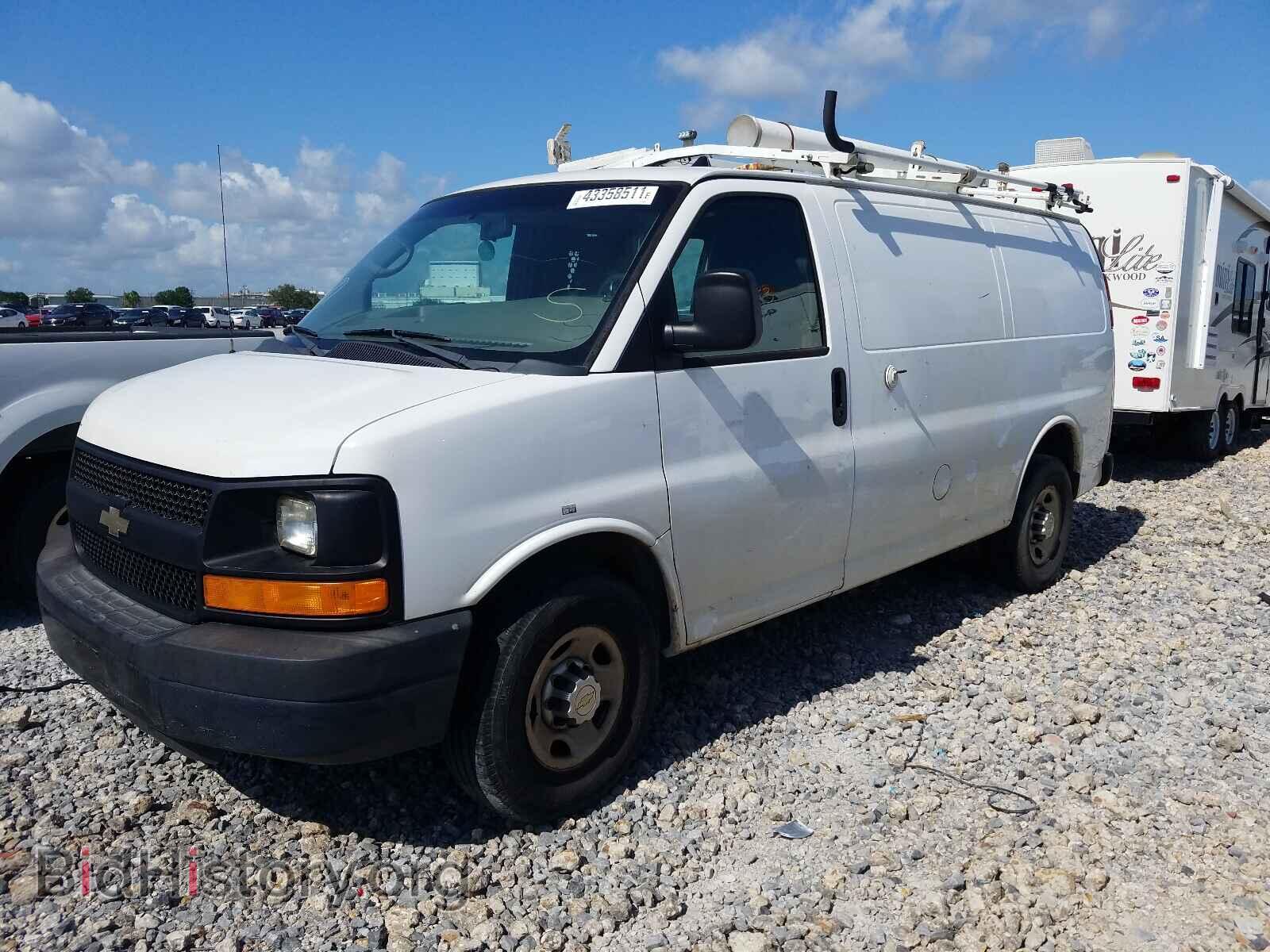 2013 CHEVROLET EXPRESS - VIN: 1GCWGFCA7D1903369 - Фото 2