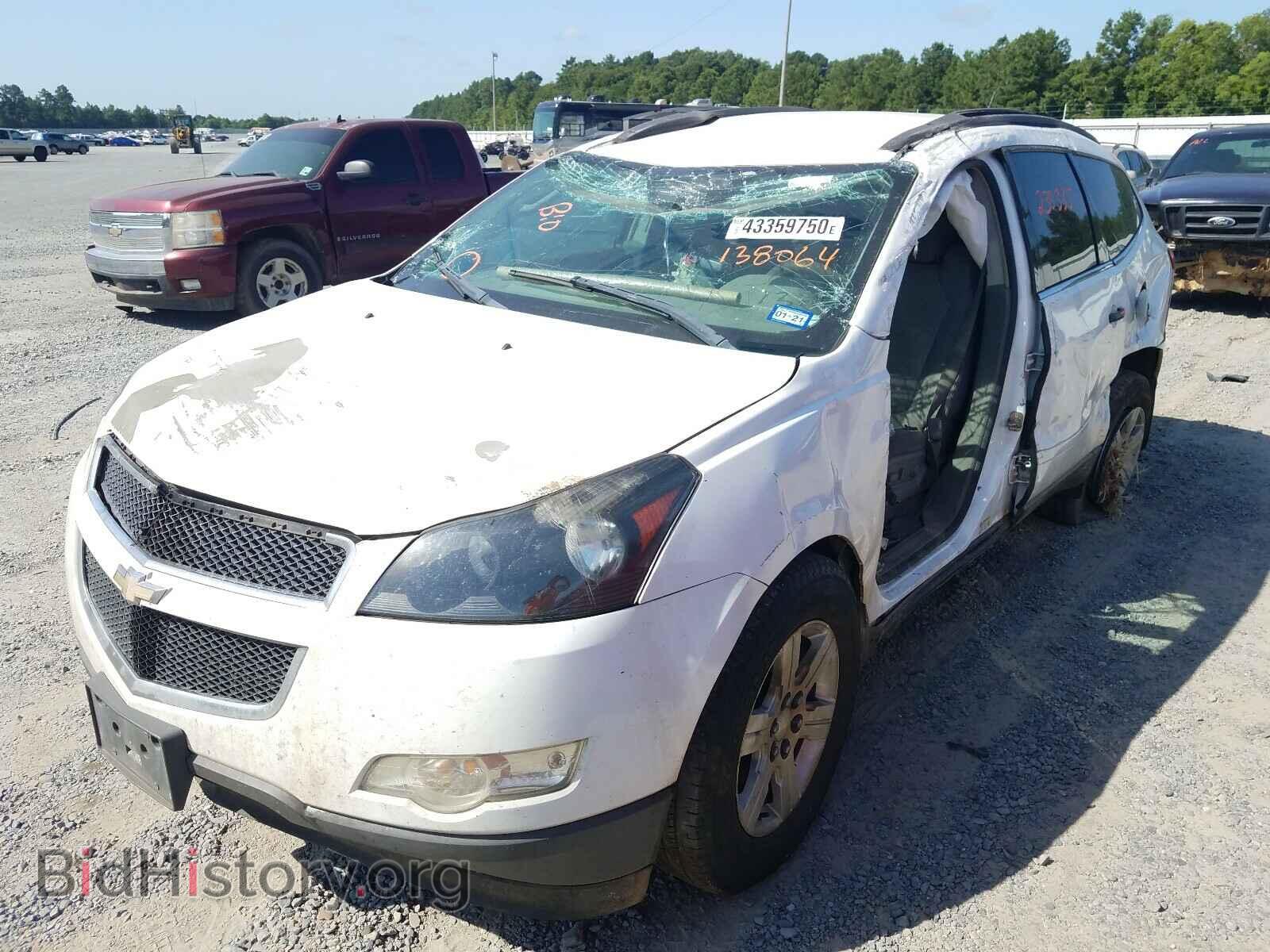 2009 CHEVROLET TRAVERSE - VIN: 1GNER23D39S138064 - Фото 2
