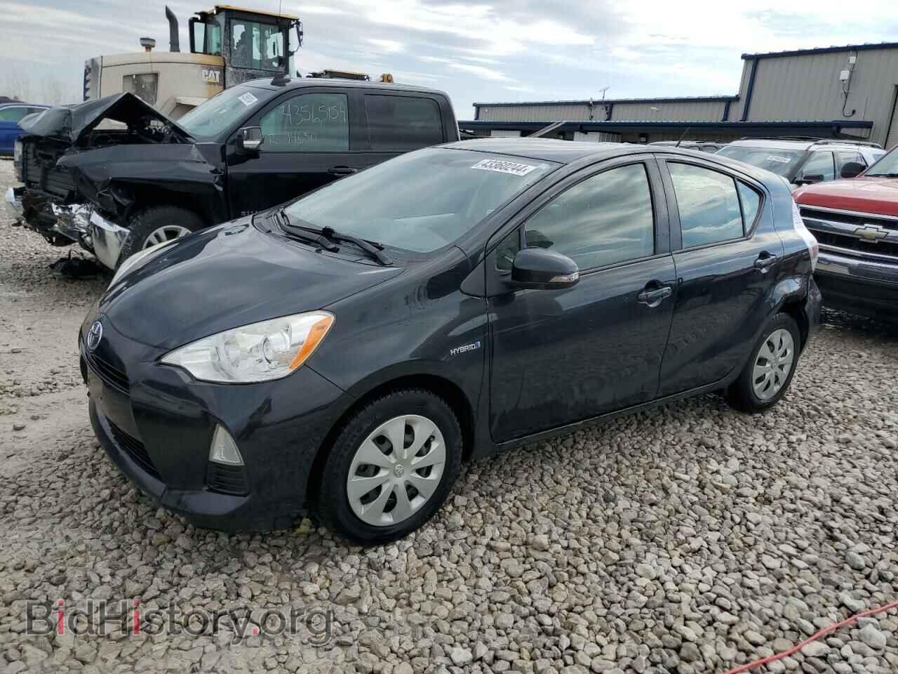 Фотография JTDKDTB38E1565667 - TOYOTA PRIUS 2014