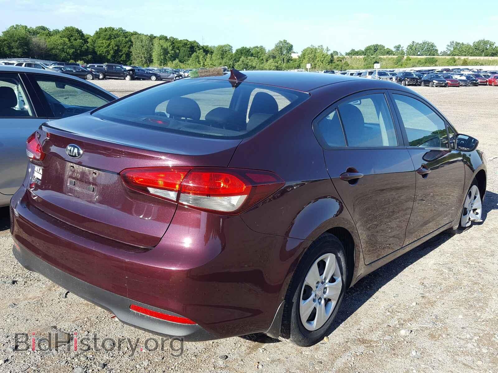 2017 KIA FORTE - VIN: 3KPFK4A77HE161455 - Photo 4