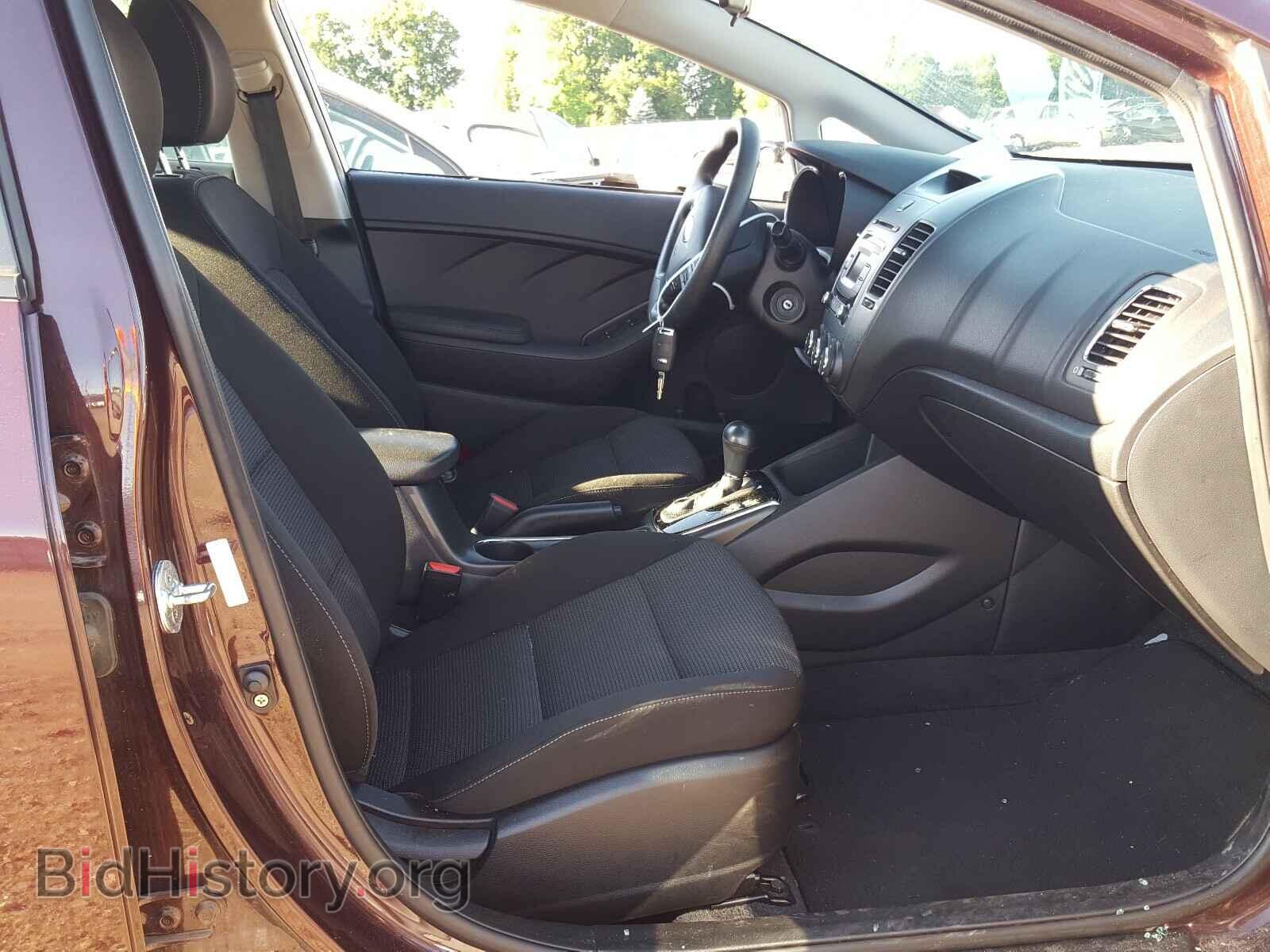 2017 KIA FORTE - VIN: 3KPFK4A77HE161455 - Photo 5