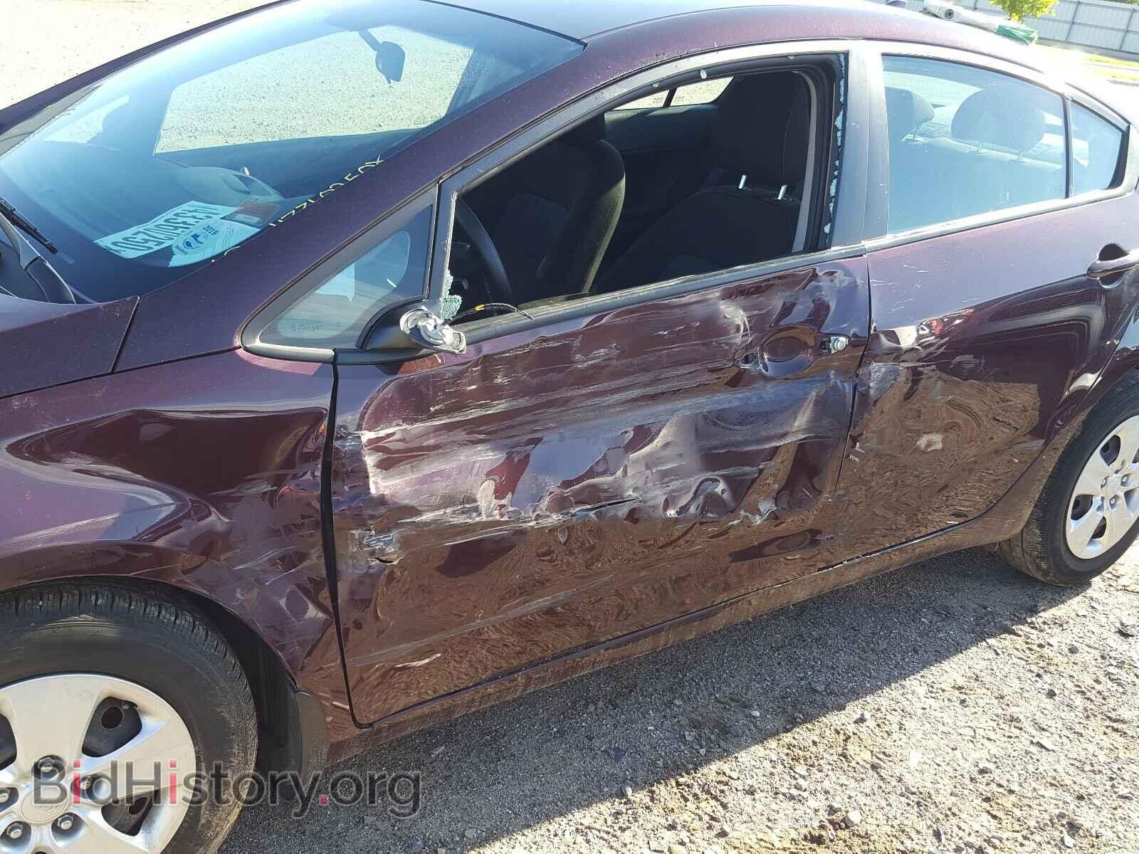2017 KIA FORTE - VIN: 3KPFK4A77HE161455 - Photo 9