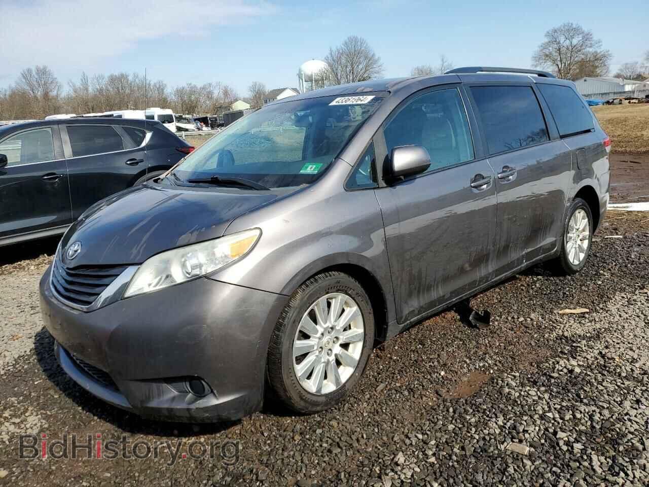 Photo 5TDJK3DC4BS005075 - TOYOTA All Models 2011