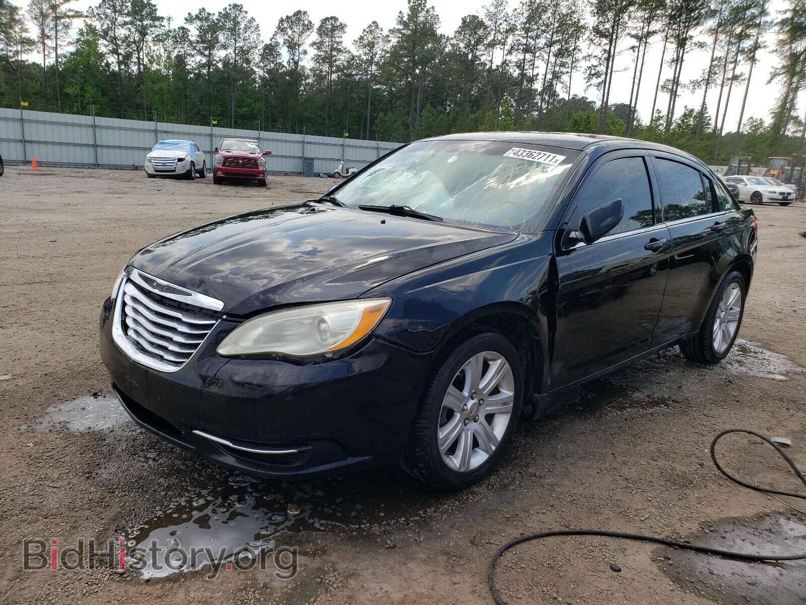 2013 CHRYSLER 200 - VIN: 1C3CCBBB1DN624398 - Фото 2