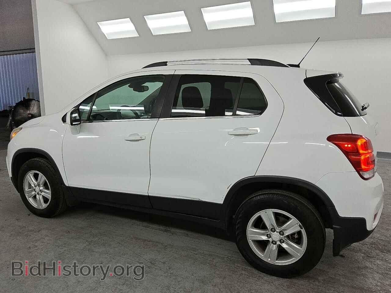 2017 CHEVROLET TRAX - VIN: 3GNCJPSB9HL255964 - Фото 2
