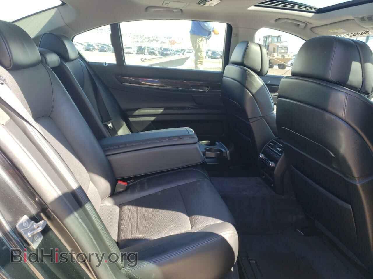 2011 BMW 7 SERIES - VIN: WBAKC8C55BC433138 - Фото 10