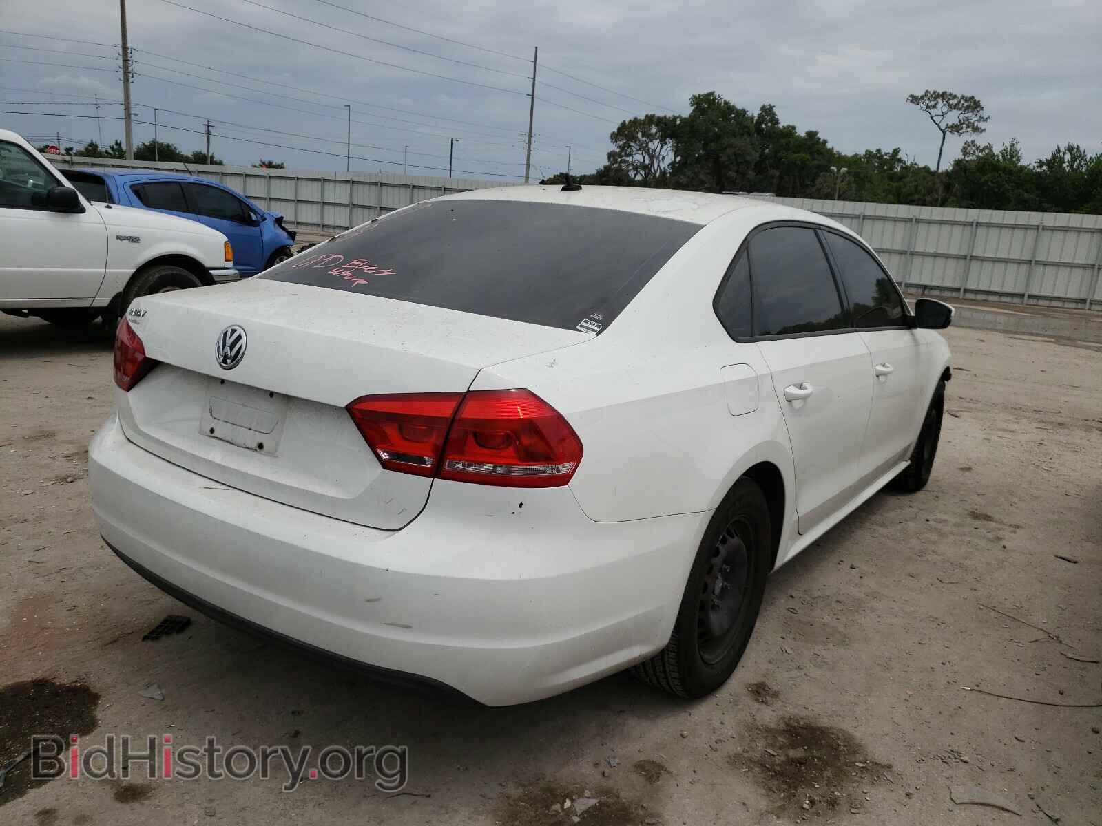 2013 VOLKSWAGEN PASSAT - VIN: 1VWAP7A30DC075901 - Фото 4