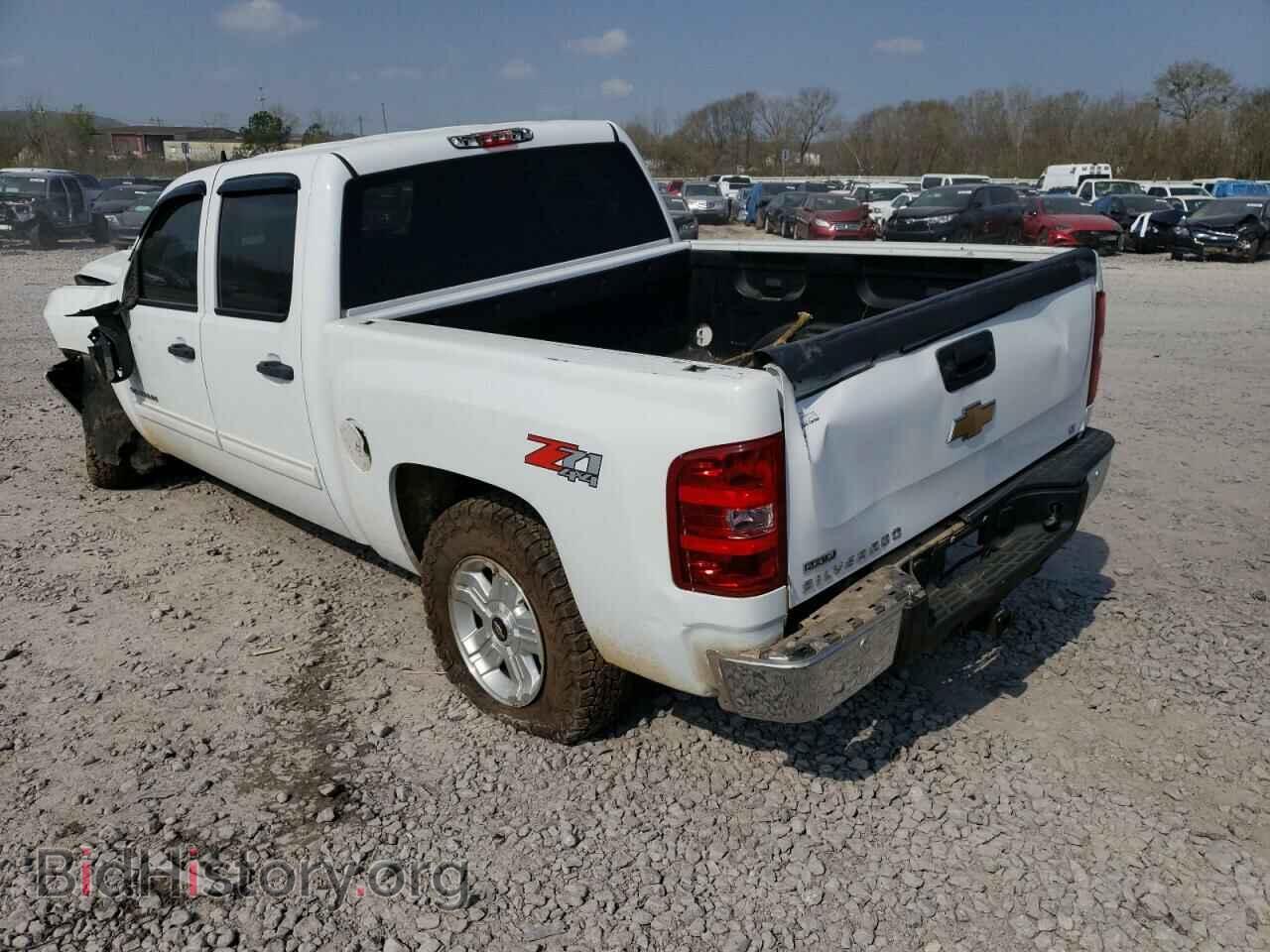 2011 CHEVROLET SILVERADO - VIN: 3GCPKSE32BG121084 - Фото 2