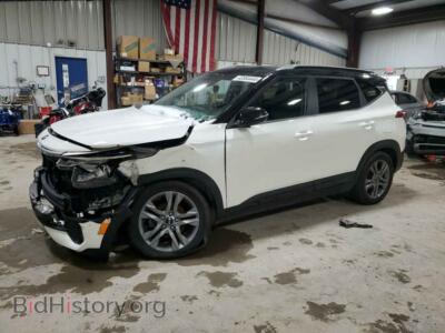 2021 Kia SELTOS S, white — VIN KNDEU2AA4M7076167, Copart