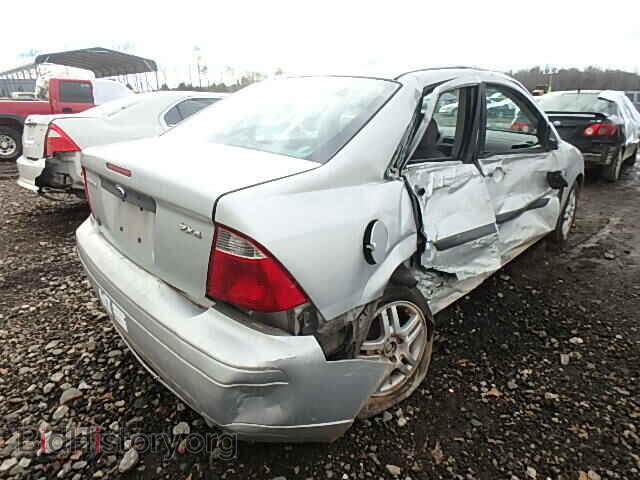 2005 FORD FOCUS - VIN: 1FAFP34N75W100961 - Фото 4