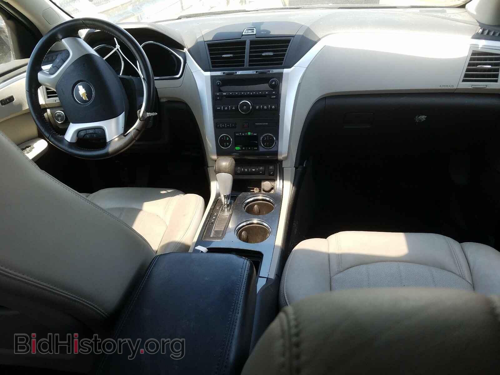 2011 CHEVROLET TRAVERSE - VIN: 1GNKVLED9BJ339271 - Фото 9