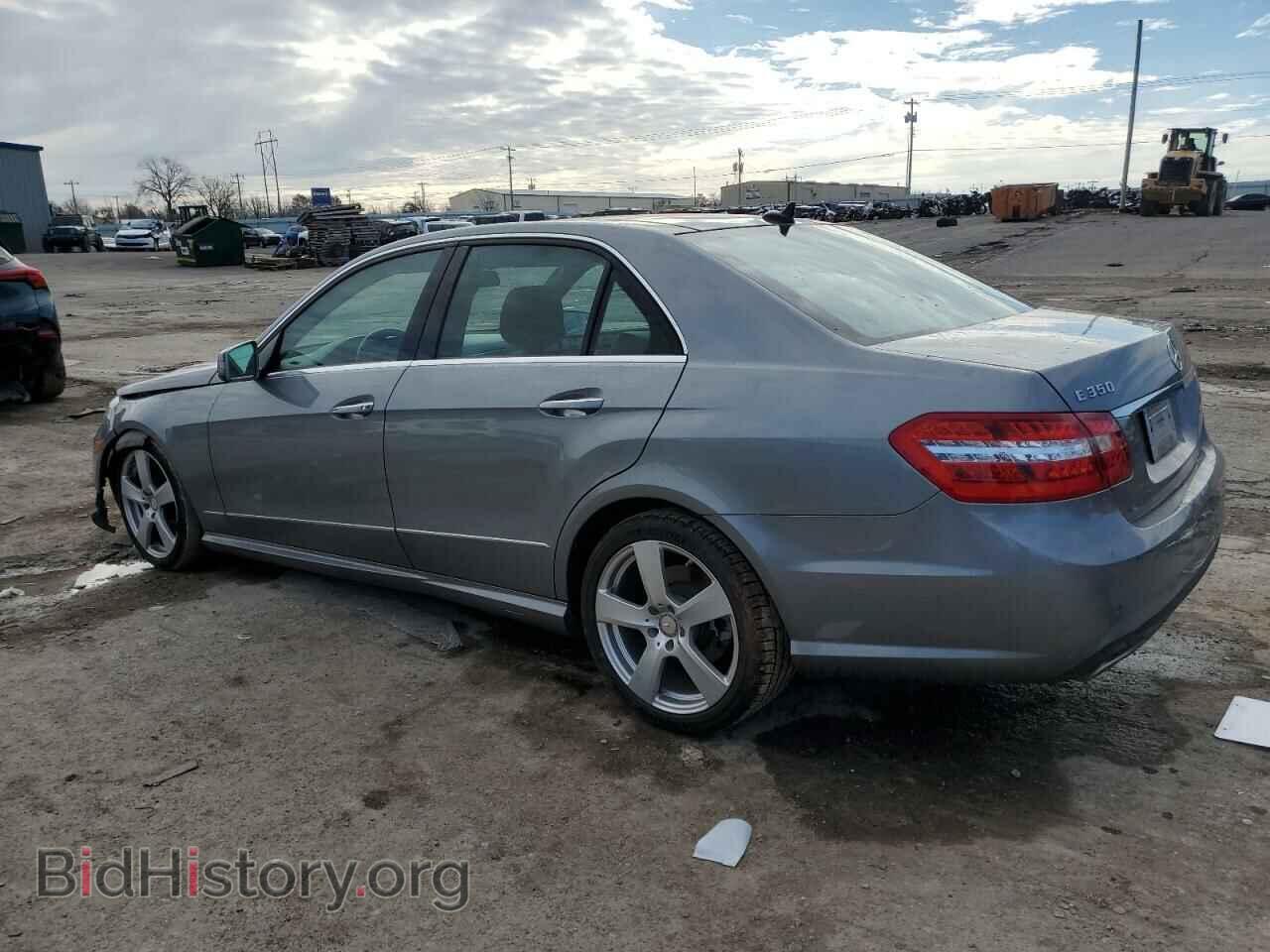 2010 MERCEDES-BENZ E-CLASS - VIN: WDDHF5GB4AA242233 - Фото 2