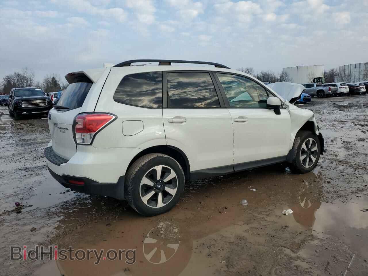 2017 SUBARU FORESTER - VIN: JF2SJAEC1HH413302 - Фото 3