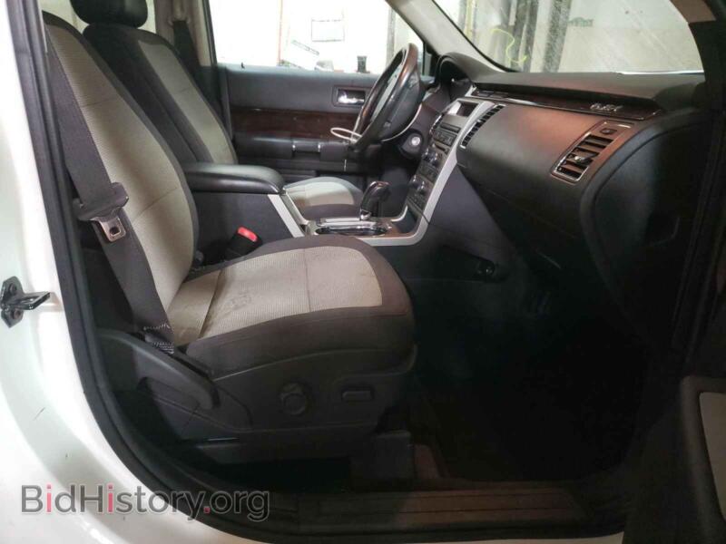 2011 Ford FLEX (VIN 2FMHK6CC0BBD24570) — фото 5 из 10