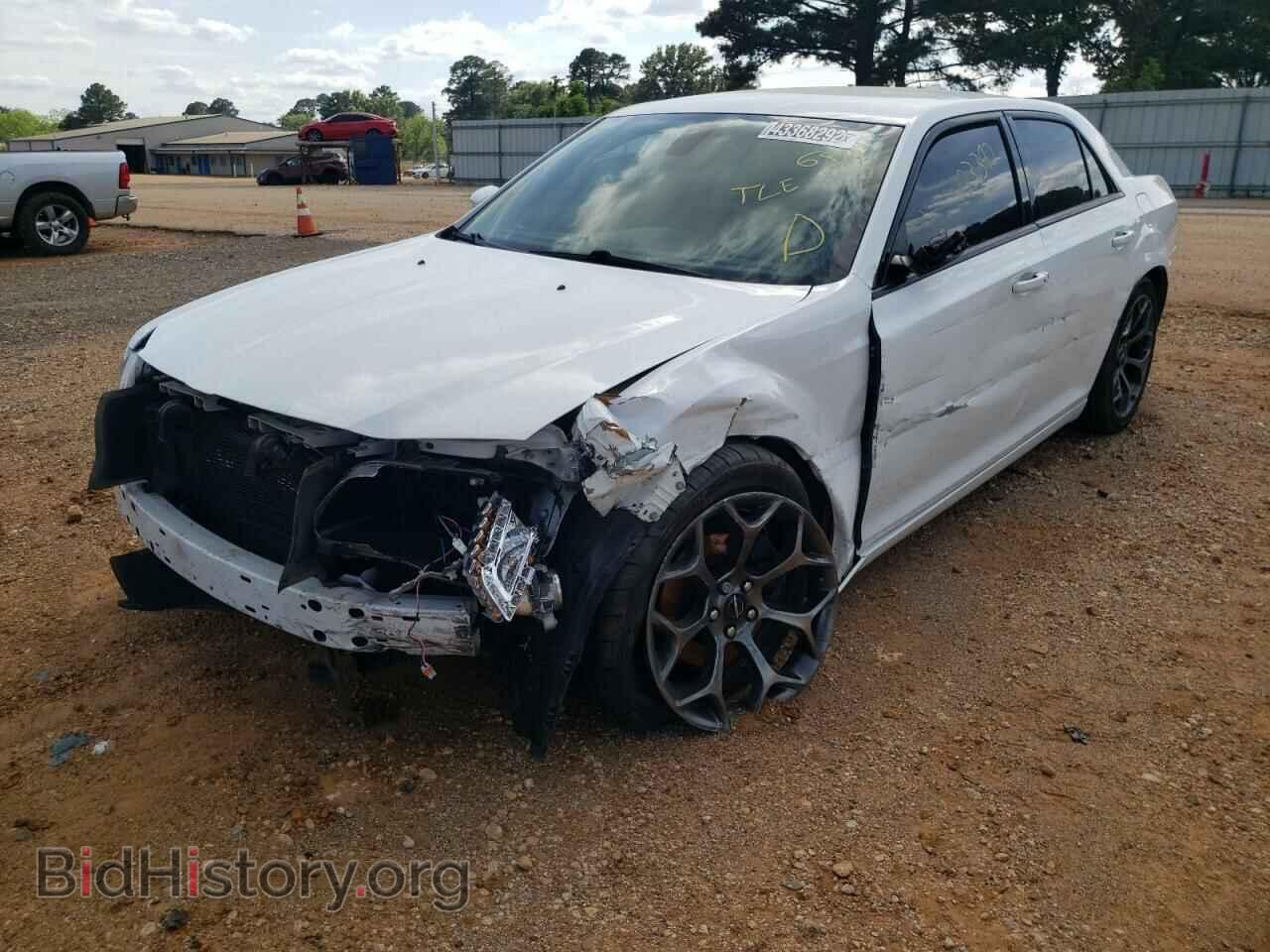 2015 CHRYSLER 300 - VIN: 2C3CCABG6FH766814 - Фото 2