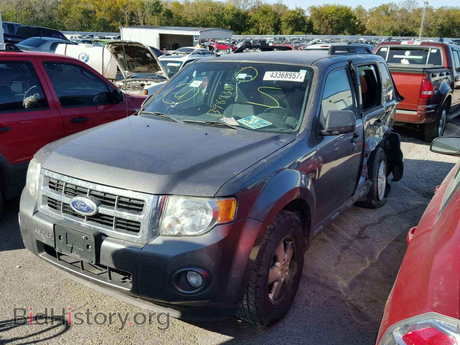 2011 FORD ESCAPE - VIN: 1FMCU9D71BKB98930 - Фото 2