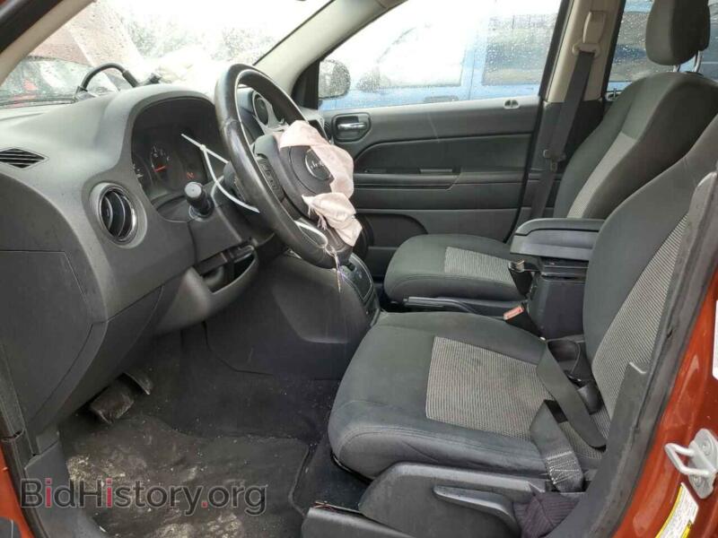 2012 Jeep COMPASS (VIN 1C4NJDEB5CD598734) — photo 7 of 12