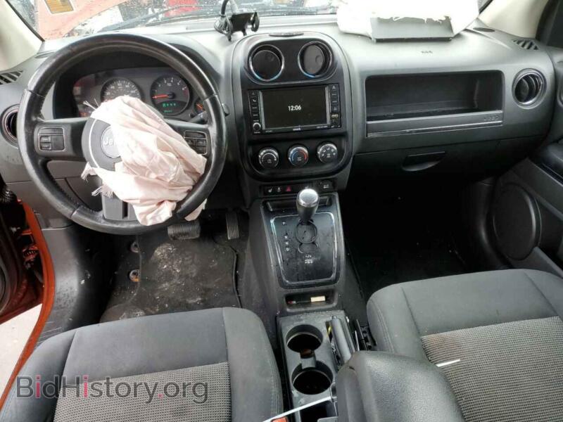 2012 Jeep COMPASS (VIN 1C4NJDEB5CD598734) — photo 8 of 12
