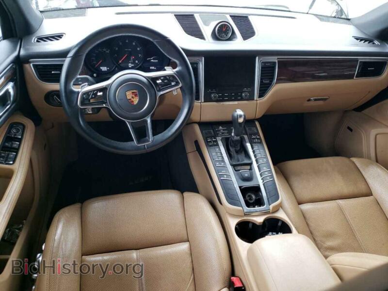 2017 Porsche MACAN (VIN WP1AA2A51HLB05002) — фото 8 из 12