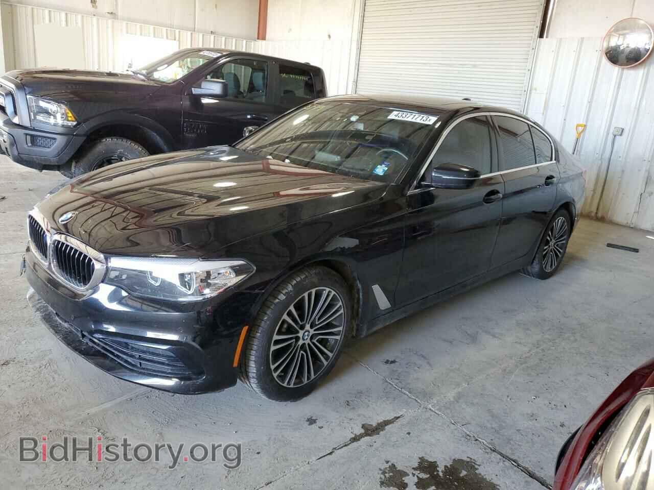Photo WBAJE7C52KWW37023 - BMW 5 SERIES 2019