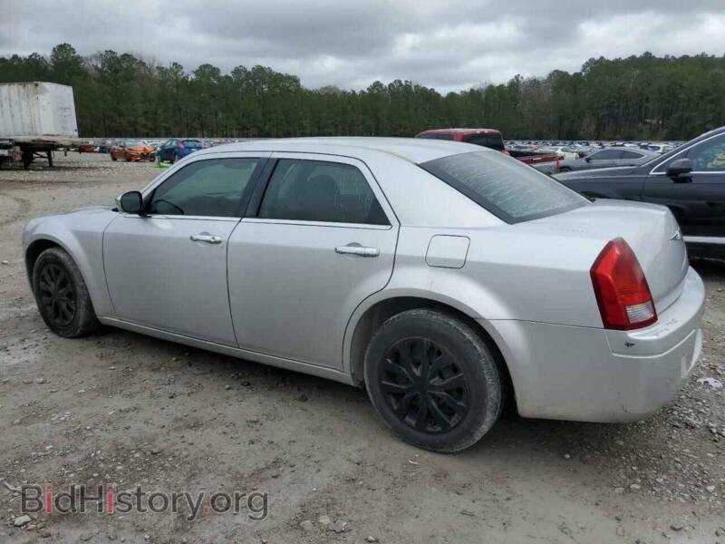 2007 Chrysler 300 (VIN 2C3KA43R67H701062) — photo 2 of 13