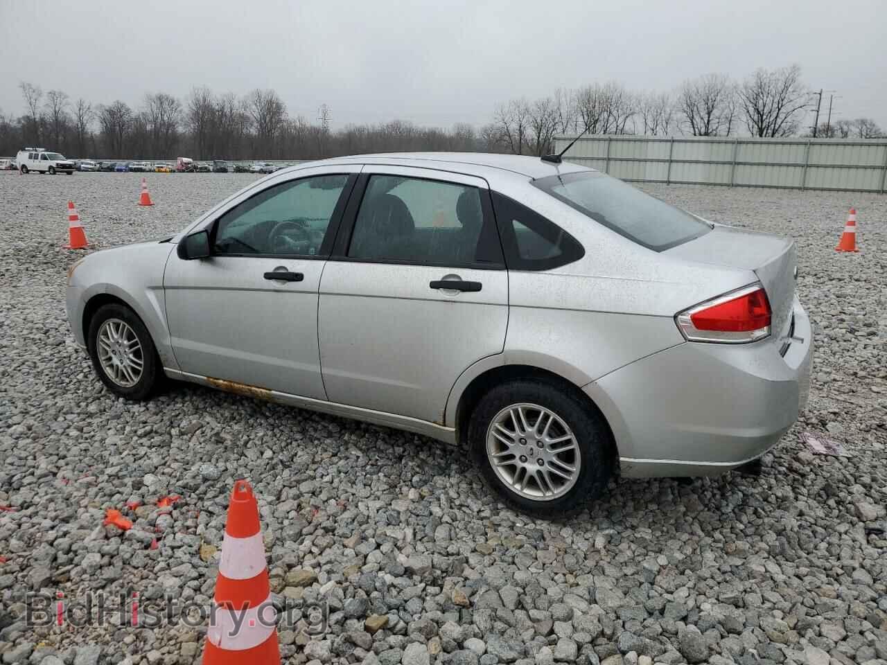 2011 FORD FOCUS - VIN: 1FAHP3FN9BW101739 - Фото 2