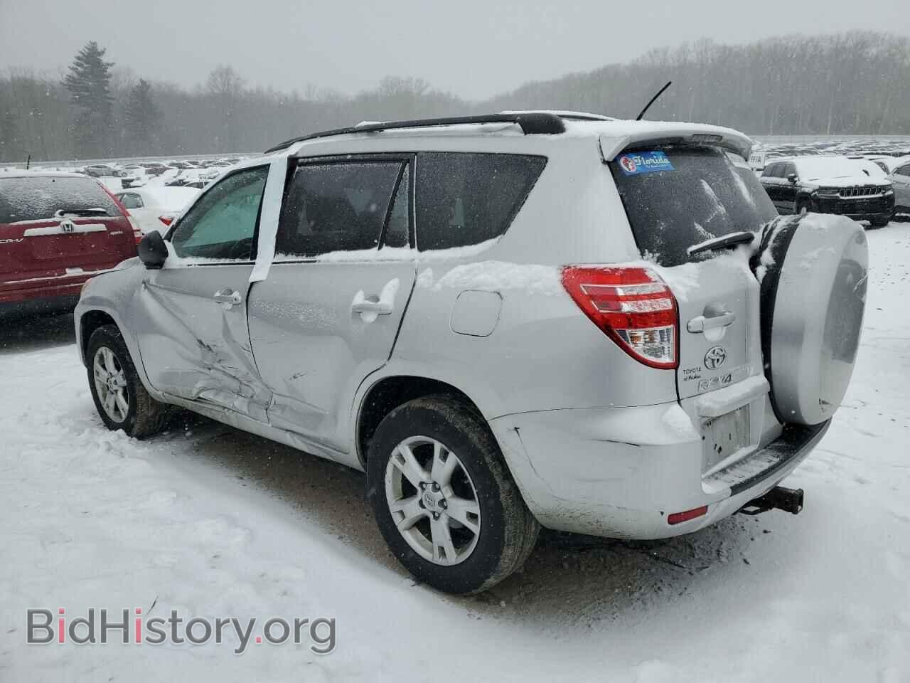 2011 TOYOTA RAV4 - VIN: 2T3BF4DV8BW100432 - Фото 2
