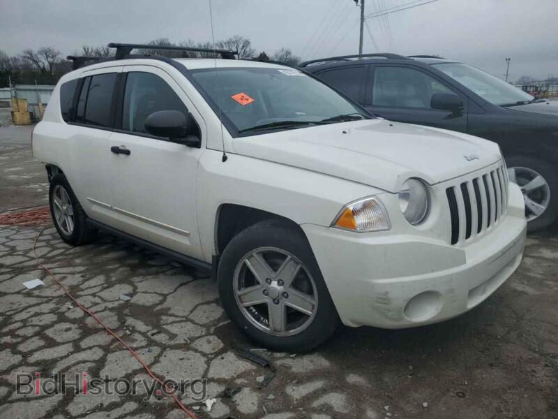 2008 Jeep COMPASS (VIN 1J8FF47W58D776874) — фото 4 из 13