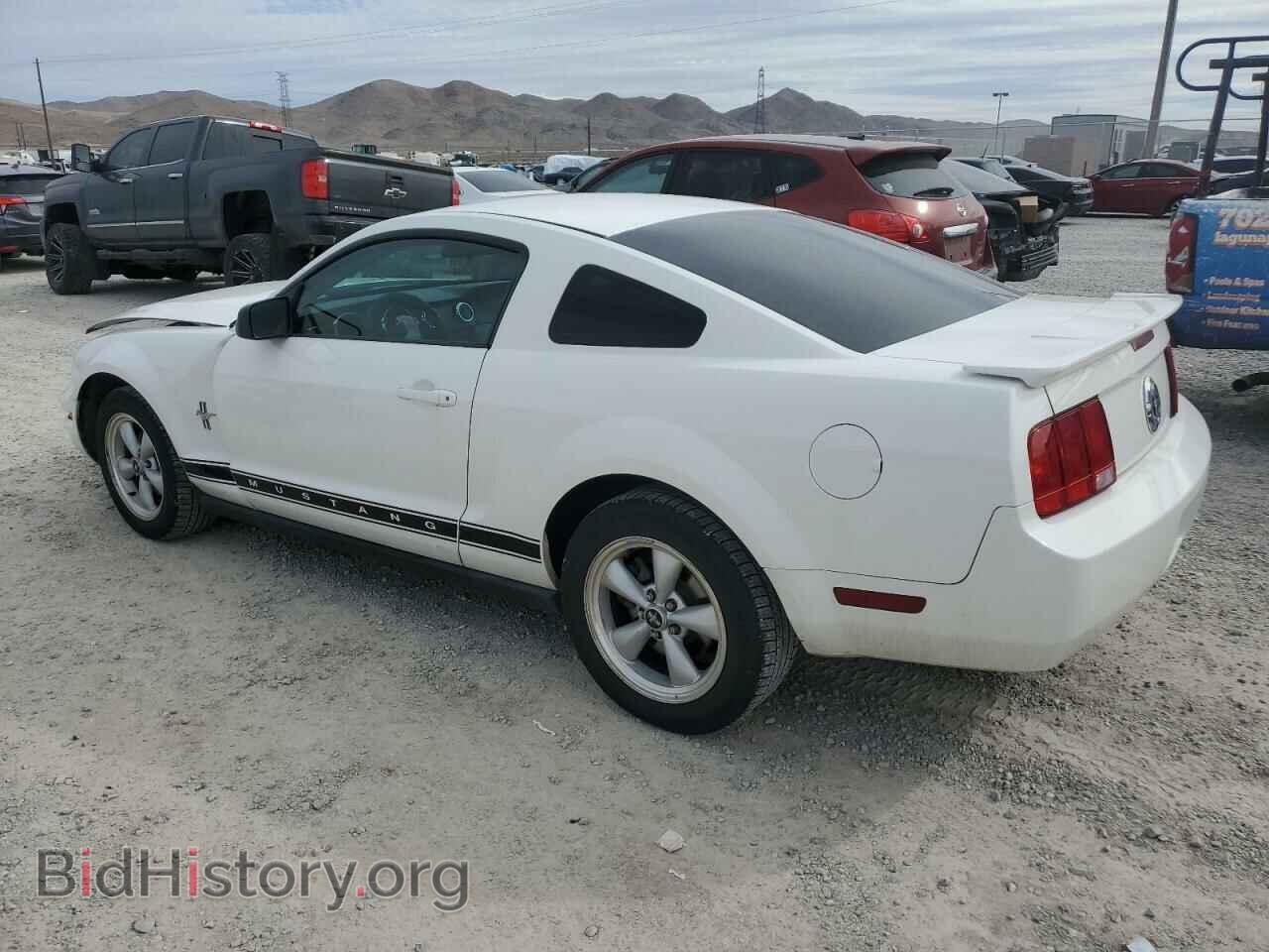 2008 FORD MUSTANG - VIN: 1ZVHT80N285122150 - Фото 2