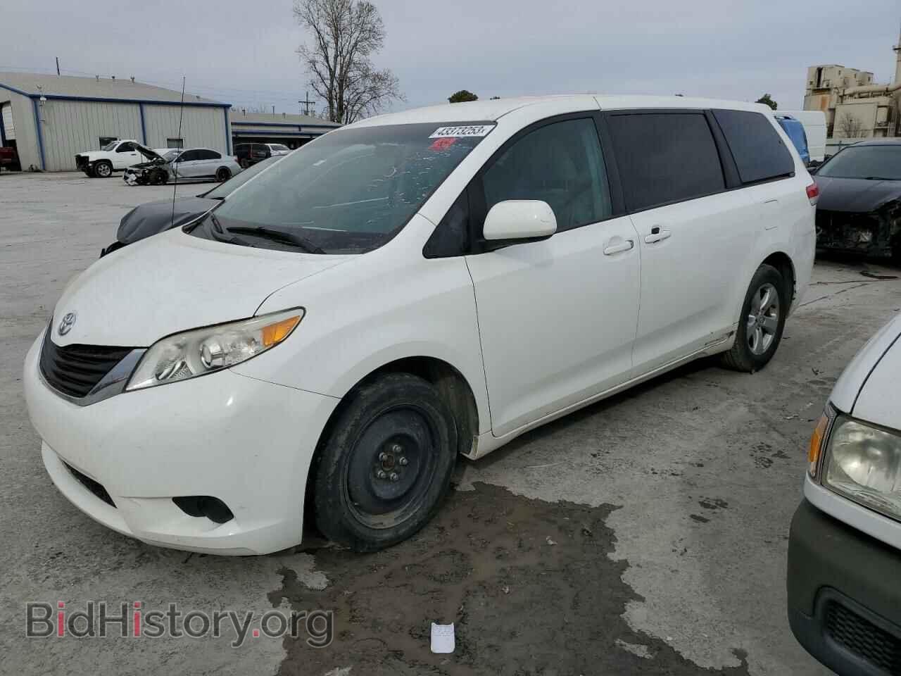 Фотография 5TDKA3DCXCS015571 - TOYOTA SIENNA 2012