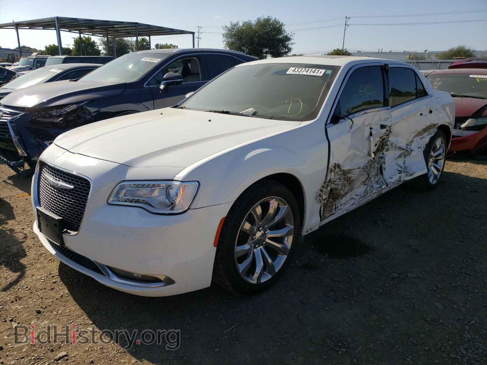 2016 CHRYSLER 300 - VIN: 2C3CCAEG6GH220124 - Фото 2