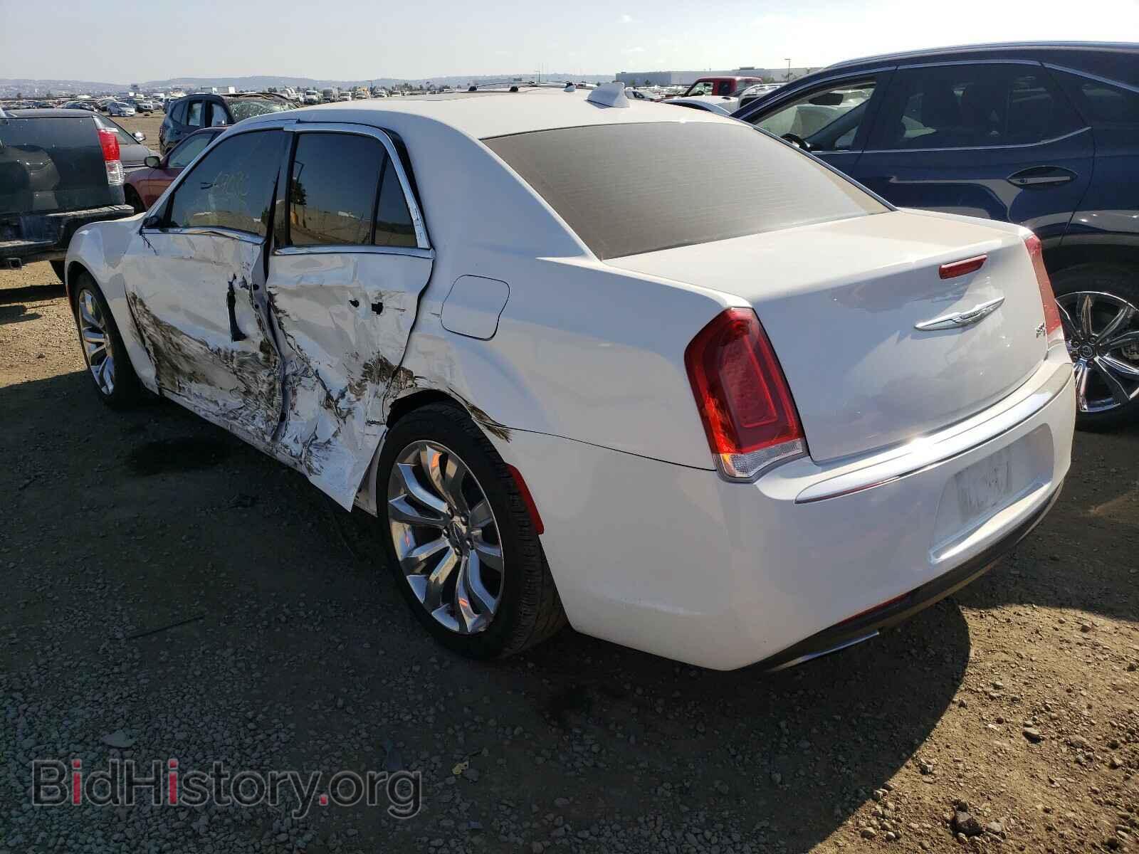 2016 CHRYSLER 300 - VIN: 2C3CCAEG6GH220124 - Фото 3