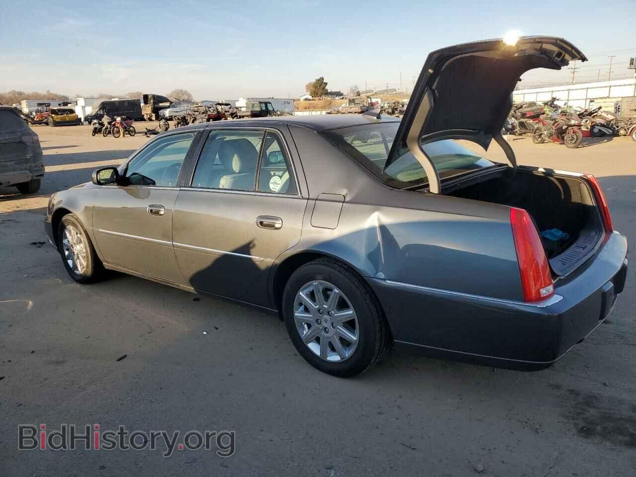 2011 CADILLAC DTS - VIN: 1G6KH5E60BU129494 - Фото 2