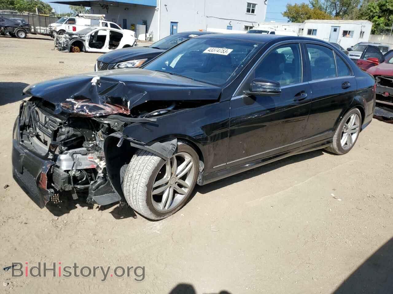 Photo WDDGF4HBXEA958175 - MERCEDES-BENZ C-CLASS 2014