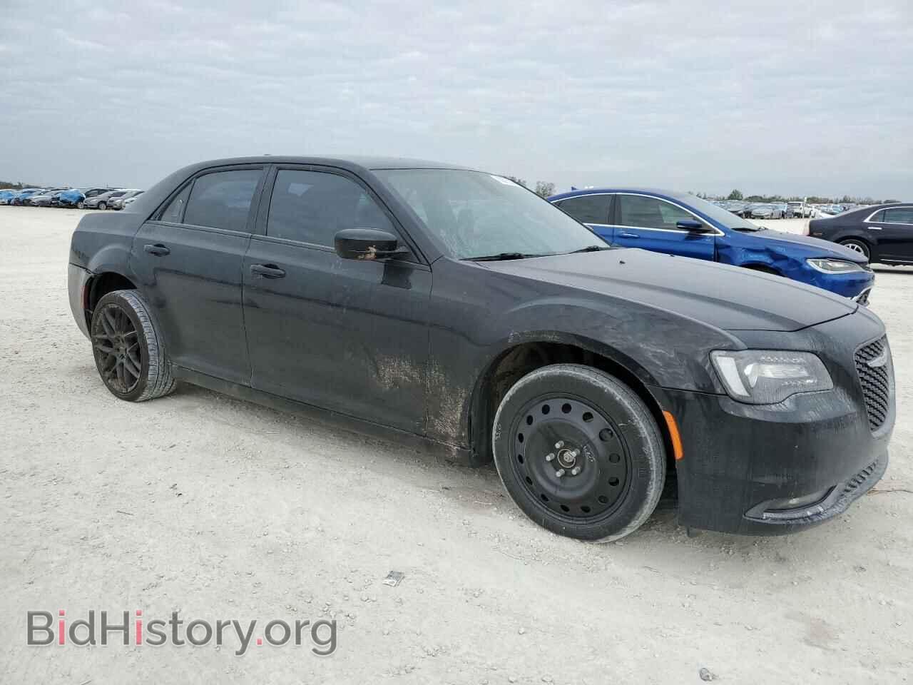 2019 CHRYSLER 300 - VIN: 2C3CCAGG2KH632093 - Фото 4