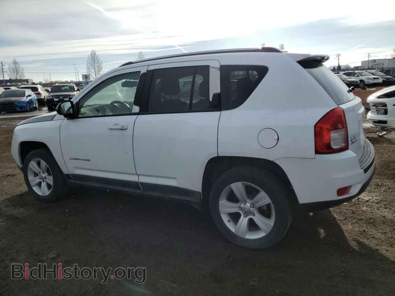 2011 JEEP COMPASS - VIN: 1J4NF4FB2BD258725 - Photo 2