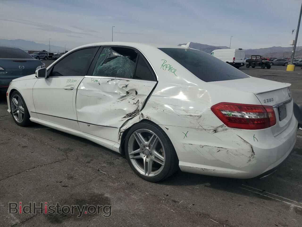 2013 MERCEDES-BENZ E-CLASS - VIN: WDDHF5KB1DA735492 - Фото 2