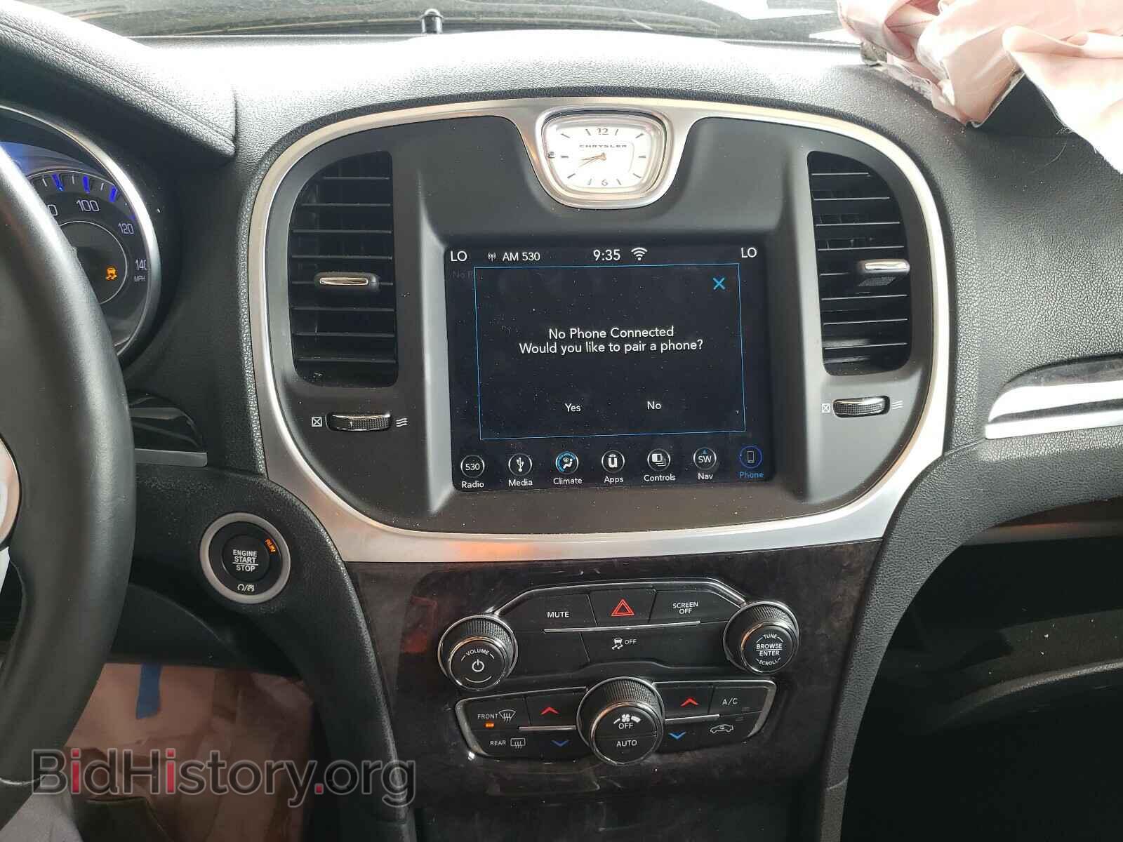 2019 CHRYSLER 300 - VIN: 2C3CCAEG2KH594917 - Фото 9