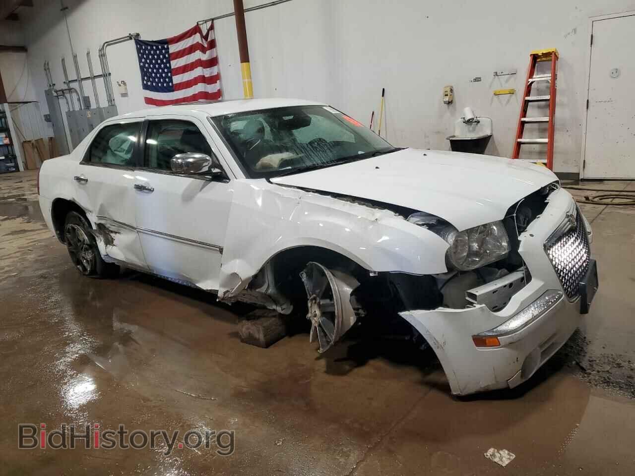 2010 CHRYSLER 300 - VIN: 2C3CK6CT5AH331027 - Фото 4