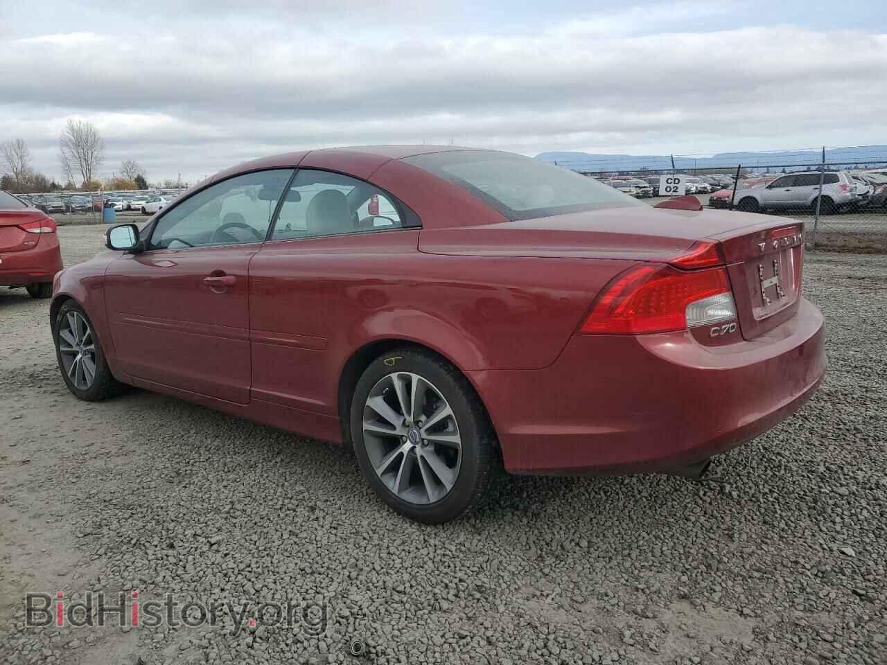 2013 VOLVO C70 - VIN: YV1672MC5DJ139251 - Фото 2