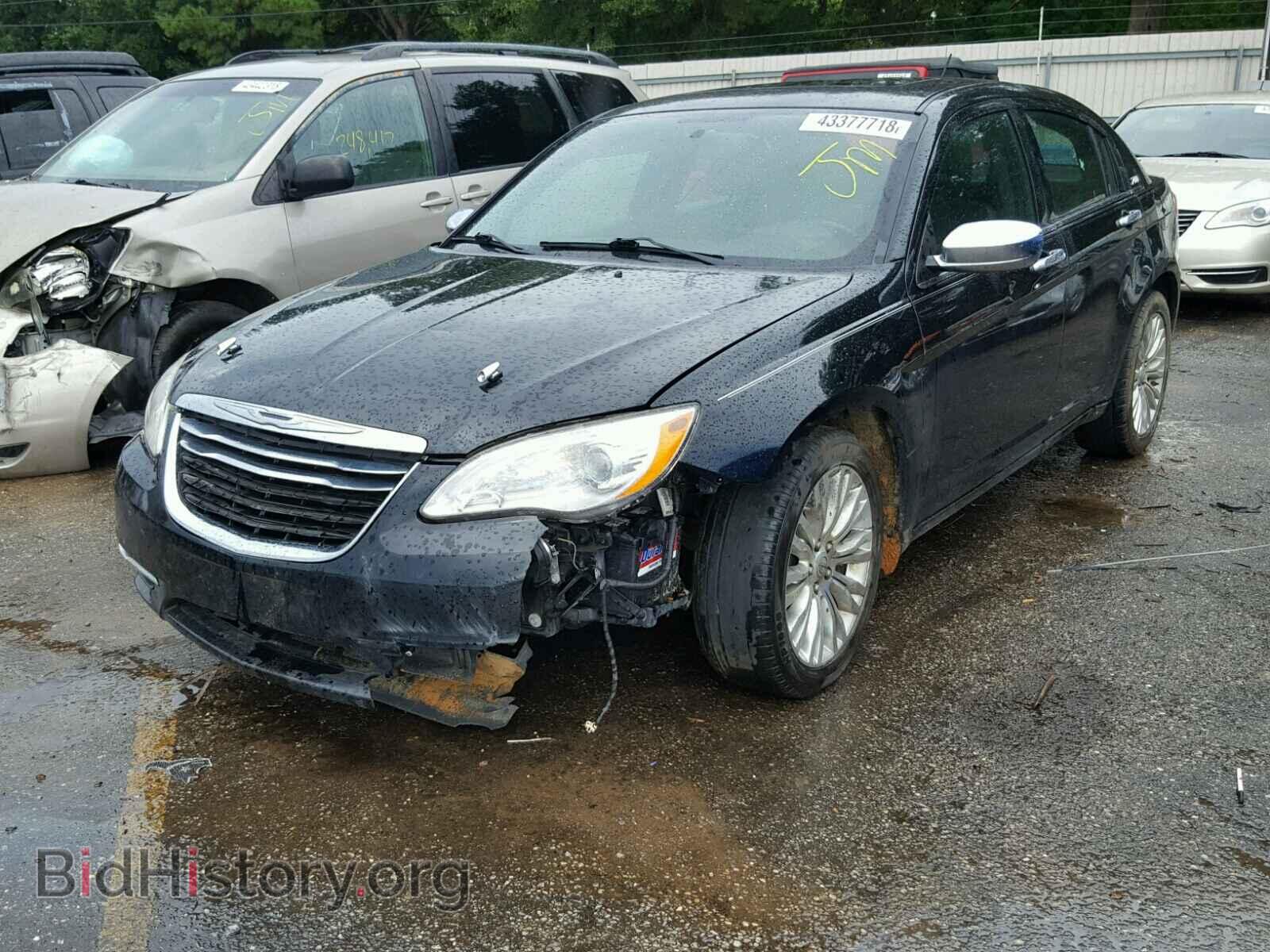 2011 CHRYSLER 200 - VIN: 1C3BC2FG3BN551064 - Фото 2
