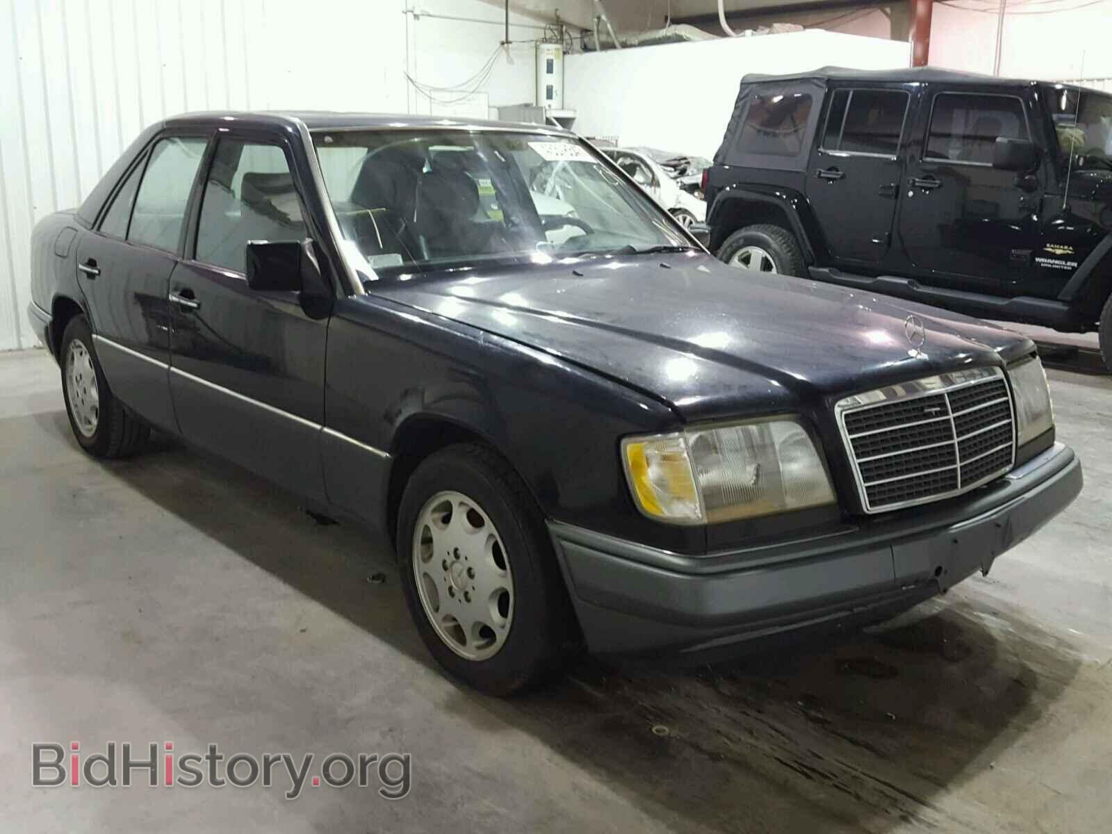 Photo WDBEA32E8RC041242 - MERCEDES-BENZ E 1994