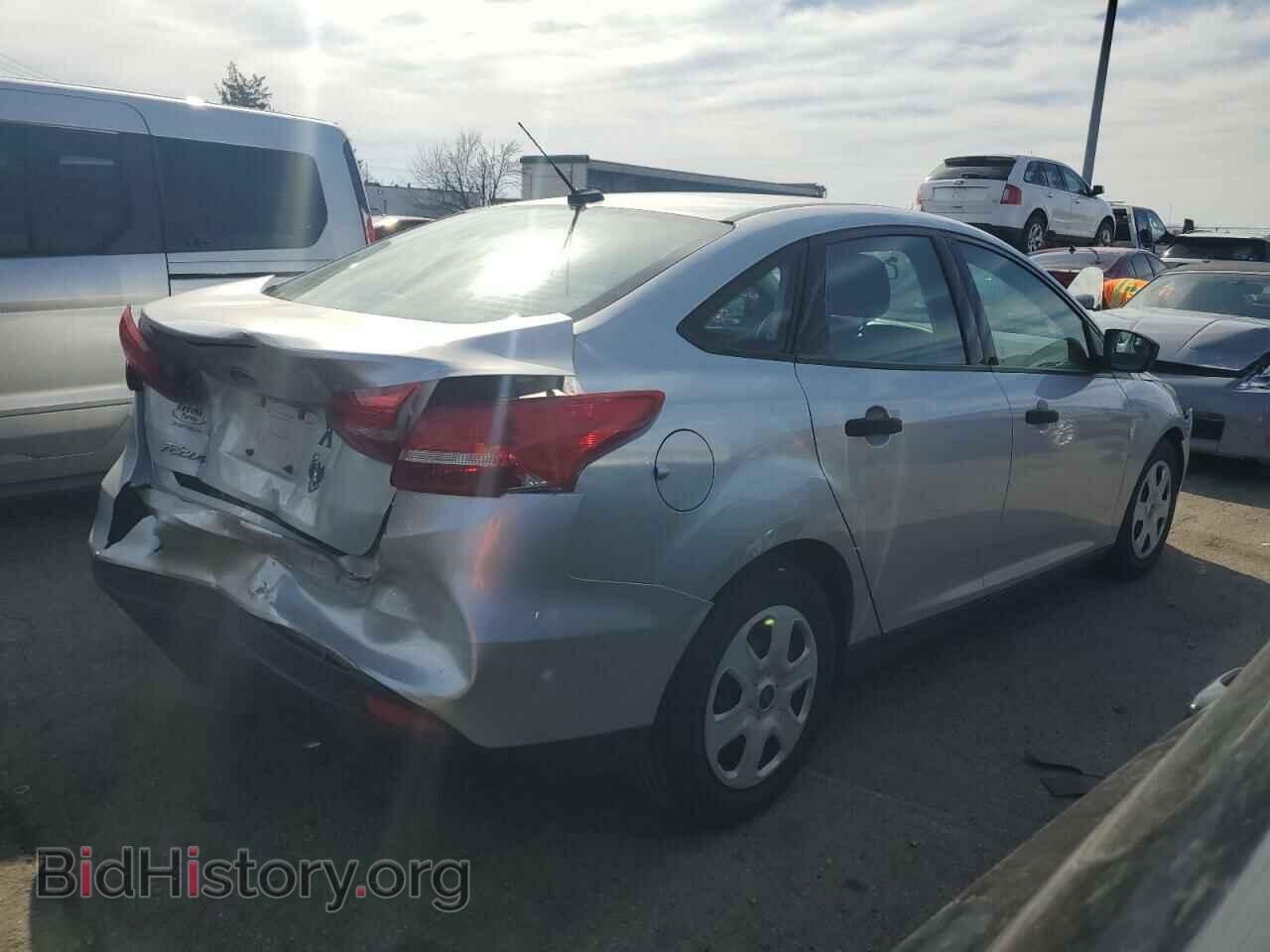 2017 FORD FOCUS - VIN: 1FADP3E2XHL257434 - Фото 3