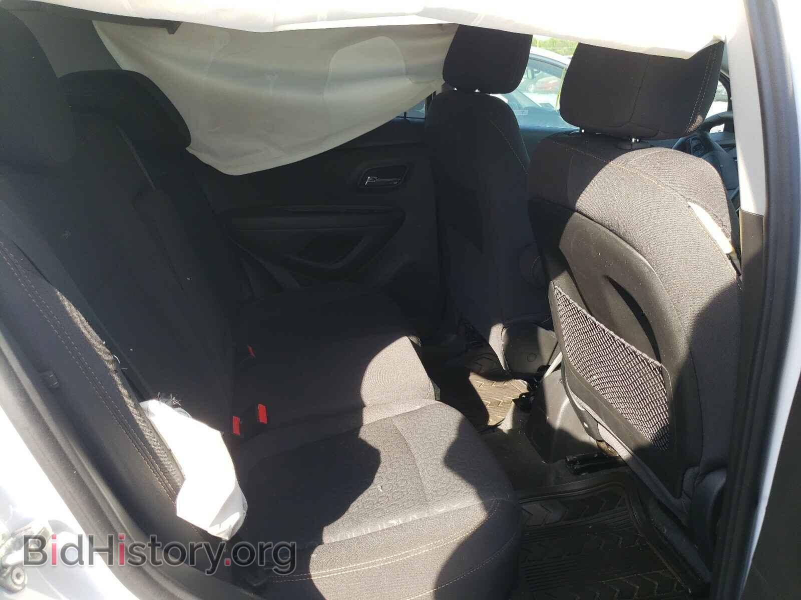 2019 CHEVROLET TRAX - VIN: 3GNCJNSB9KL210258 - Фото 6