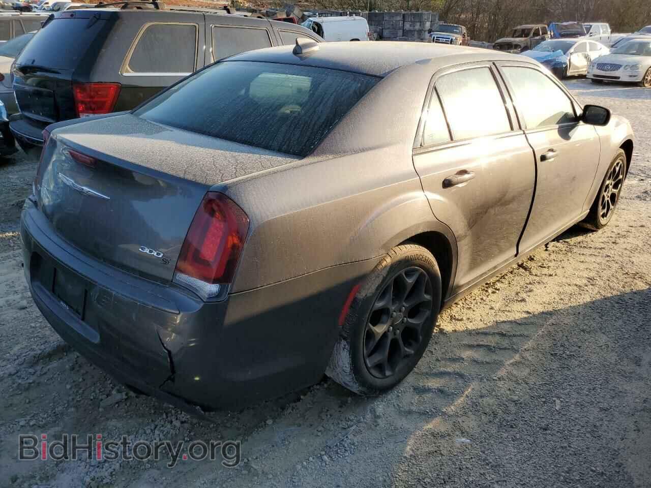 2019 CHRYSLER 300 - VIN: 2C3CCAGG4KH569370 - Фото 3