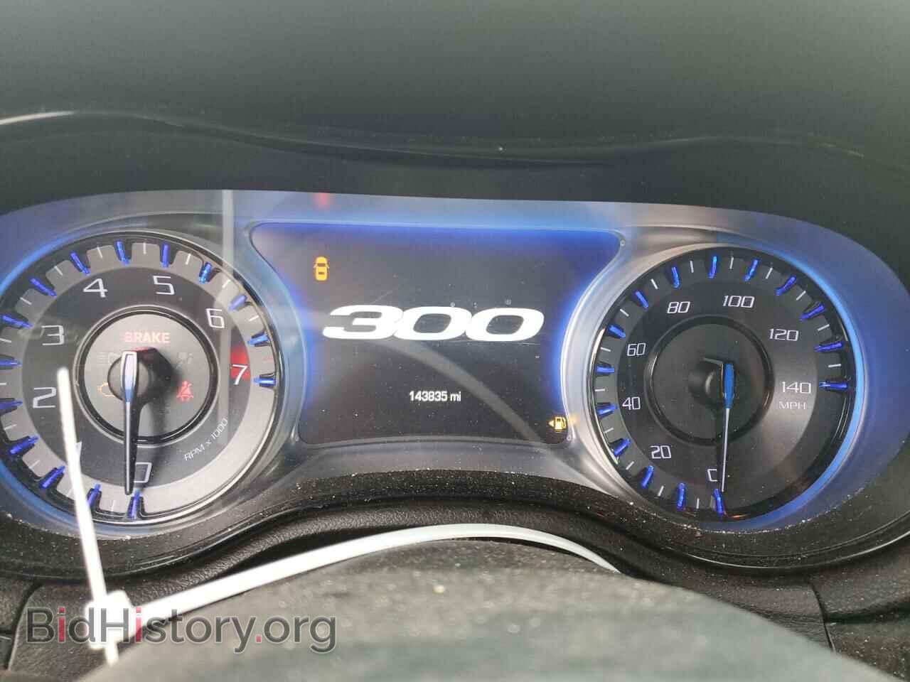 2019 CHRYSLER 300 - VIN: 2C3CCAGG4KH569370 - Фото 9