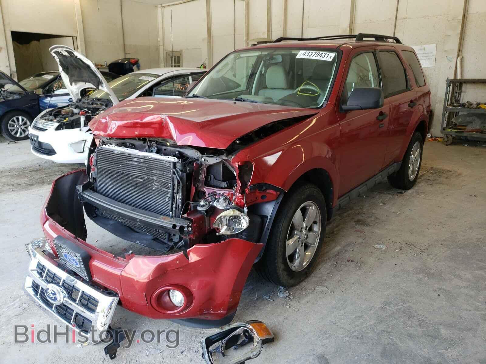2011 FORD ESCAPE - VIN: 1FMCU0D72BKA03977 - Фото 2
