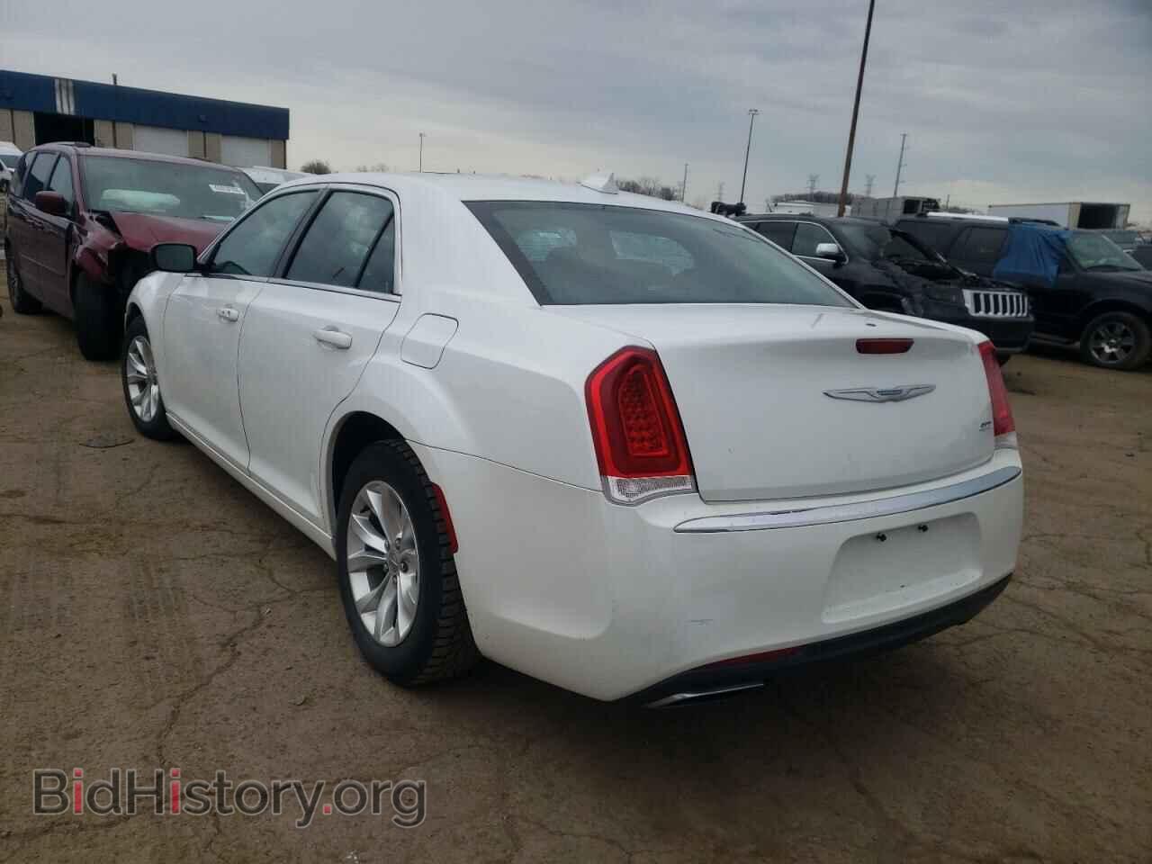 2016 CHRYSLER 300 - VIN: 2C3CCAAG3GH170627 - Фото 3